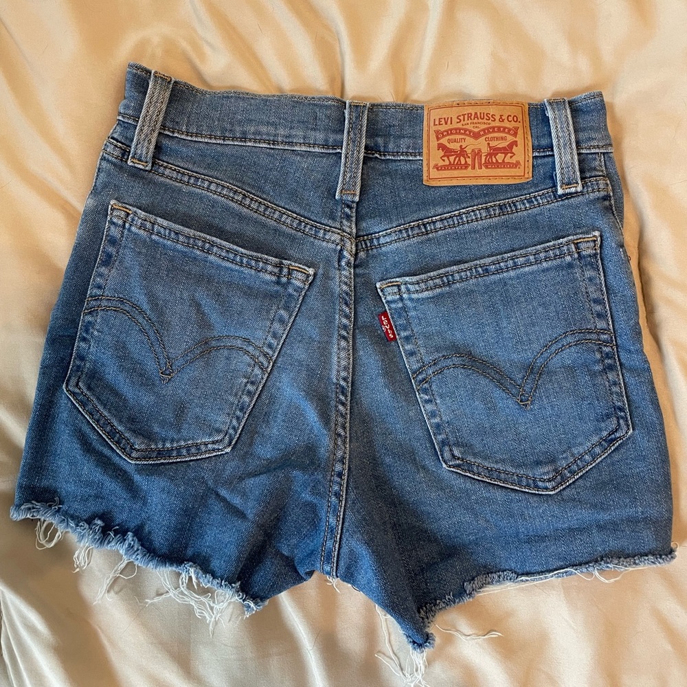 Levi shorts